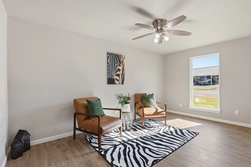 2808 Sky Harbour Drive Granbury, TX 76049