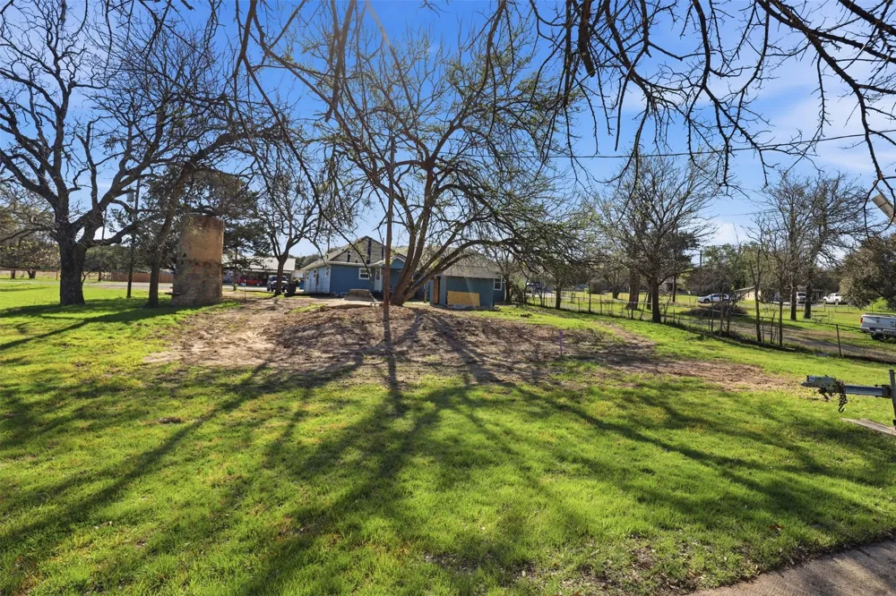 2808 Sky Harbour Drive Granbury, TX 76049