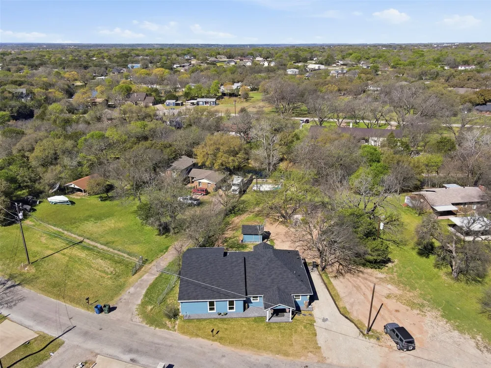 2808 Sky Harbour Drive Granbury, TX 76049
