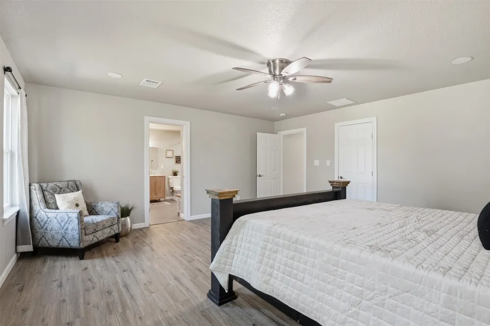 2808 Sky Harbour Drive Granbury, TX 76049