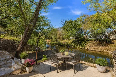 2808 Sky Harbour Drive