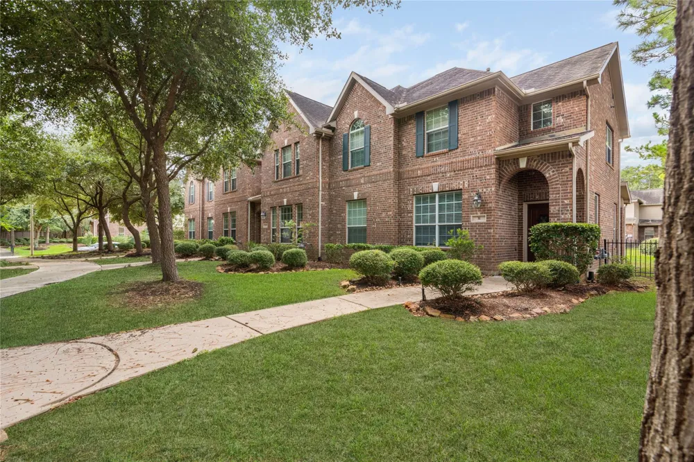 31 Umbria Lane The Woodlands, TX 77382