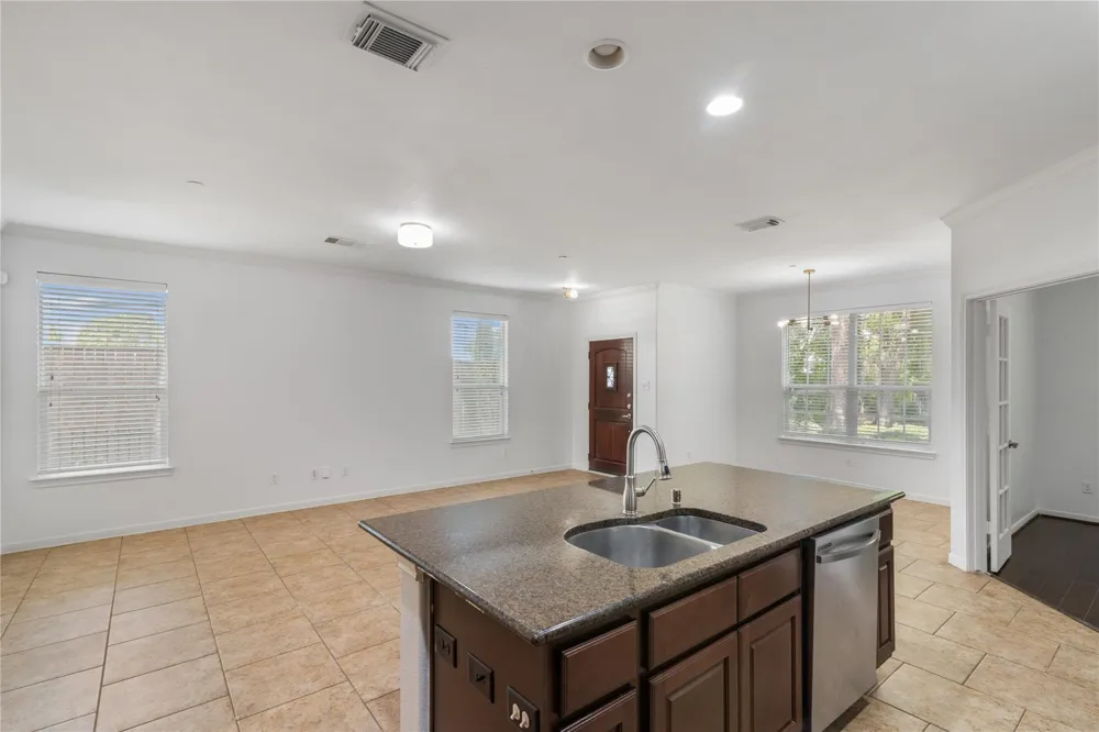 31 Umbria Lane The Woodlands, TX 77382