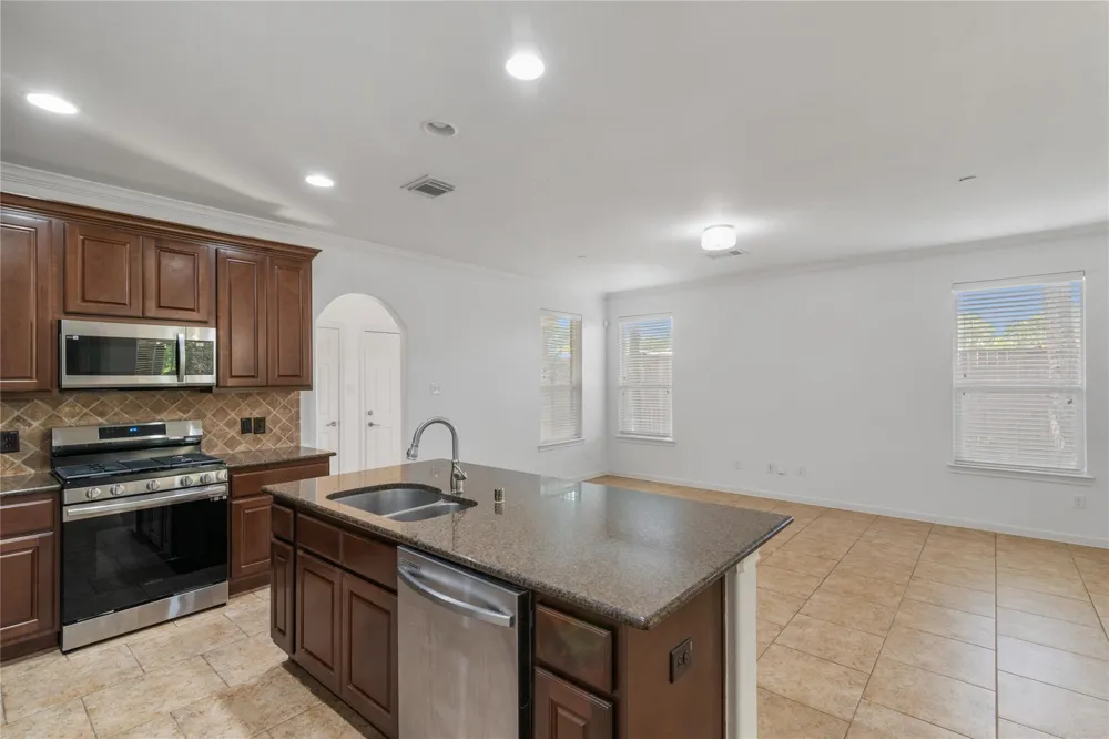 31 Umbria Lane The Woodlands, TX 77382