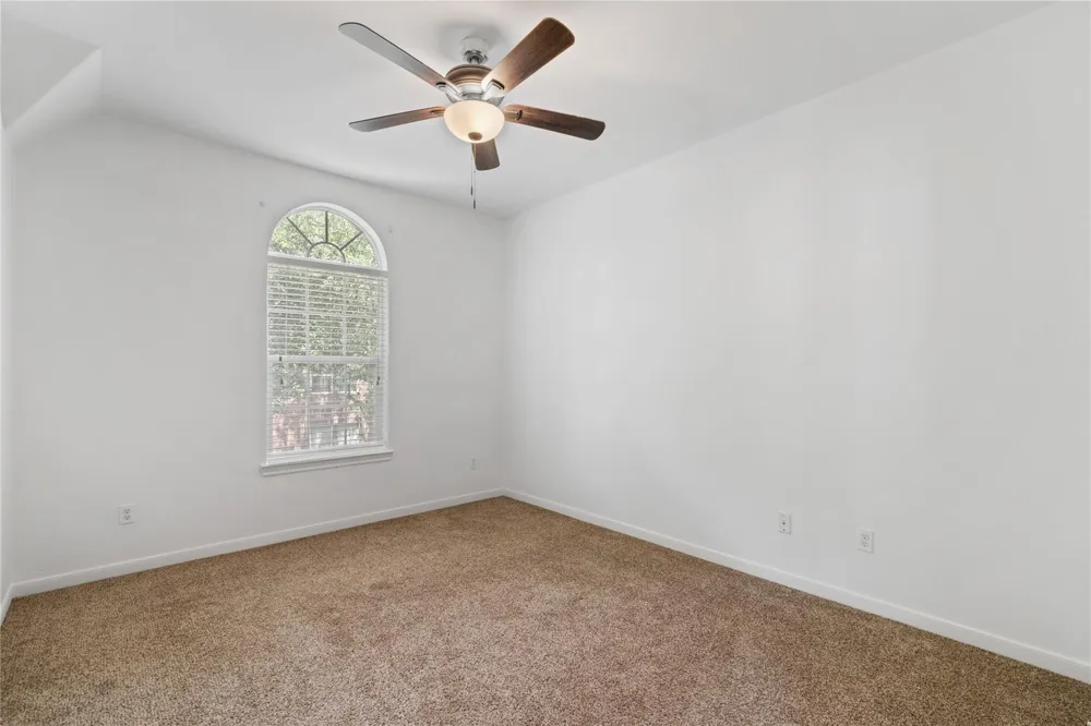 31 Umbria Lane The Woodlands, TX 77382