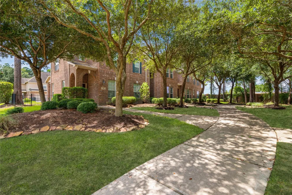 31 Umbria Lane The Woodlands, TX 77382