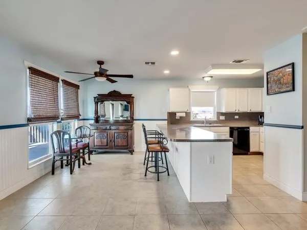 16631 Mansvelt Road Jamaica Beach, TX 77554