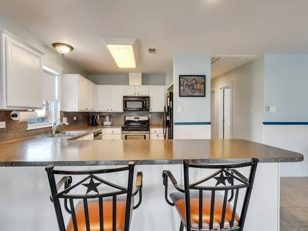 16631 Mansvelt Road Jamaica Beach, TX 77554