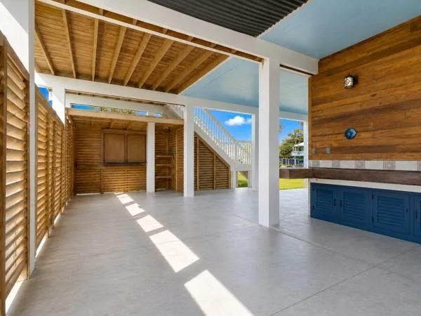 16631 Mansvelt Road Jamaica Beach, TX 77554