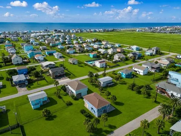 16631 Mansvelt Road Jamaica Beach, TX 77554