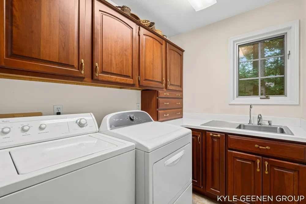 13469 Redbird Lane Grand Haven, MI 49417