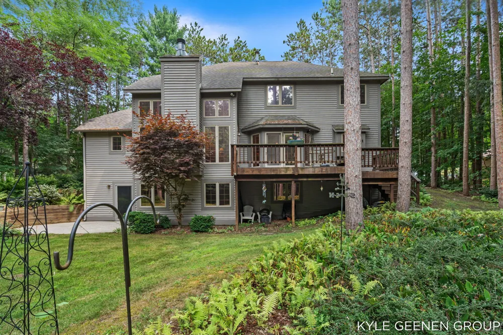 13469 Redbird Lane Grand Haven, MI 49417