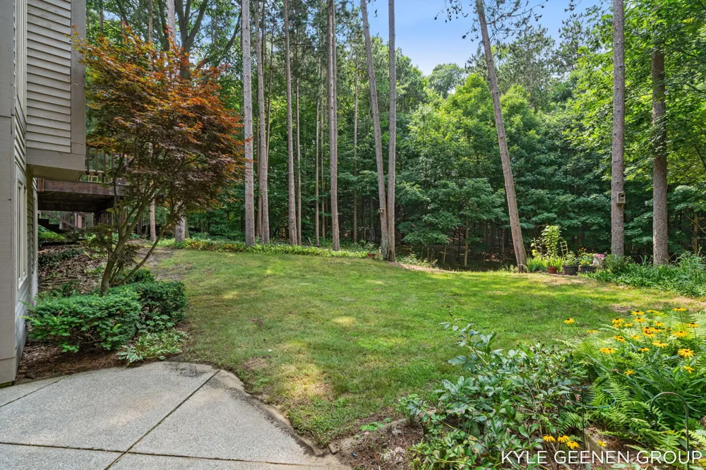 13469 Redbird Lane Grand Haven, MI 49417