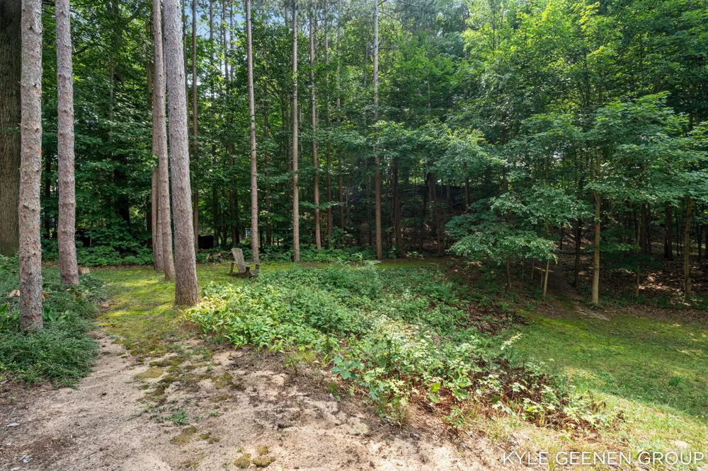 13469 Redbird Lane Grand Haven, MI 49417