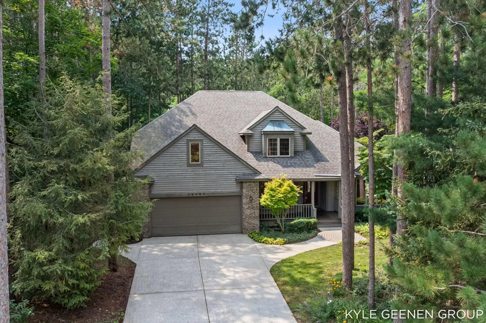 13469 Redbird Lane Grand Haven, MI 49417