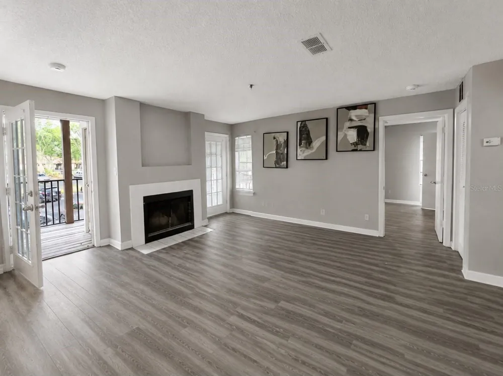 224 AFTON SQUARE #201 Altamonte Springs, FL 32714