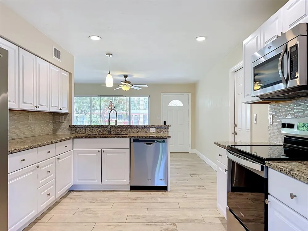 2212 VINSON AVENUE Sarasota, FL 34232