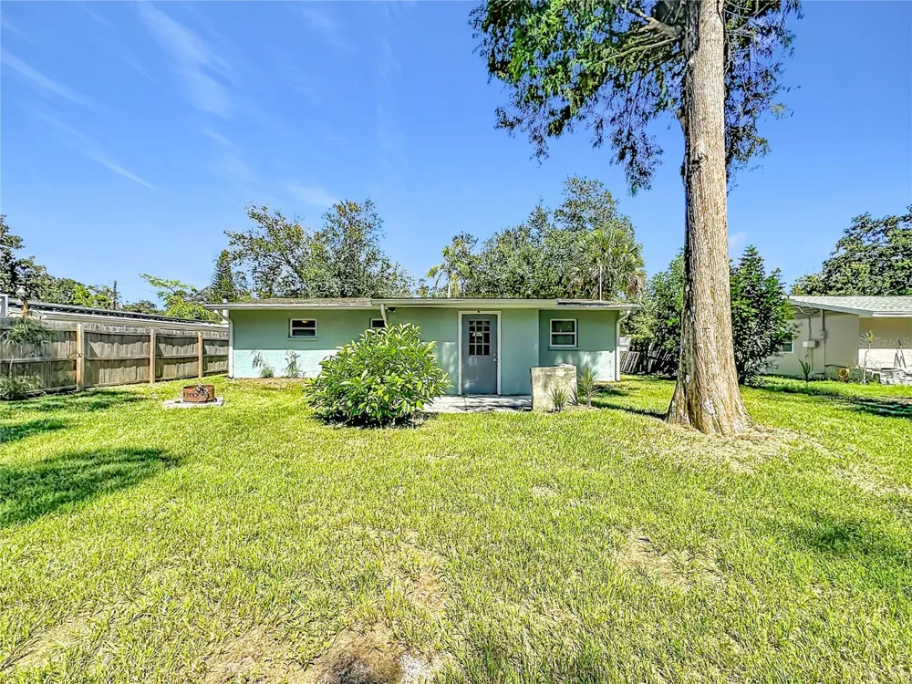 2212 VINSON AVENUE Sarasota, FL 34232