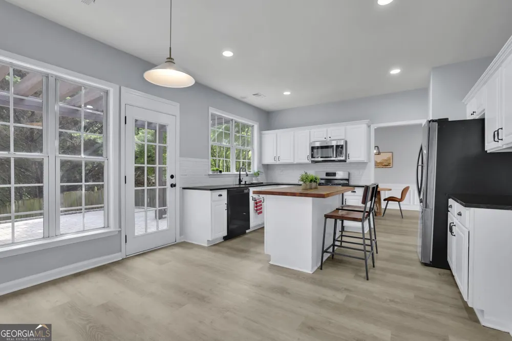 552 Glen Level CIR Sugar Hill, GA 30518