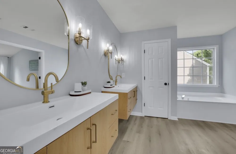 552 Glen Level CIR Sugar Hill, GA 30518