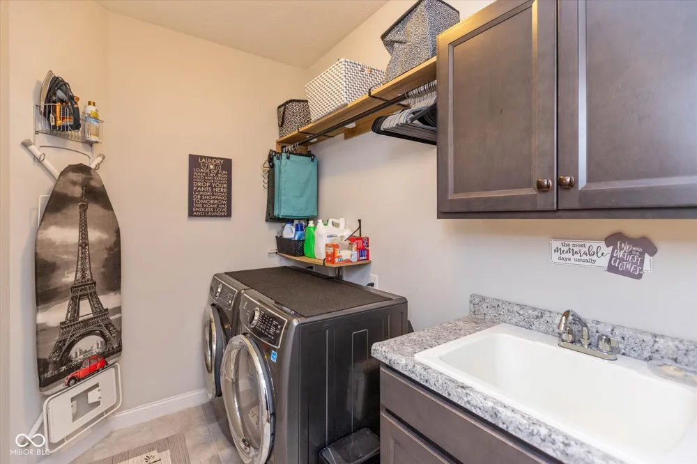 6304 W Cedar Chase Drive McCordsville, IN 46055