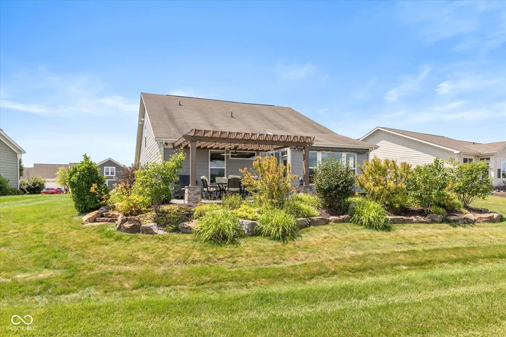 6304 W Cedar Chase Drive McCordsville, IN 46055