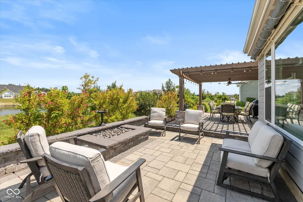 6304 W Cedar Chase Drive McCordsville, IN 46055