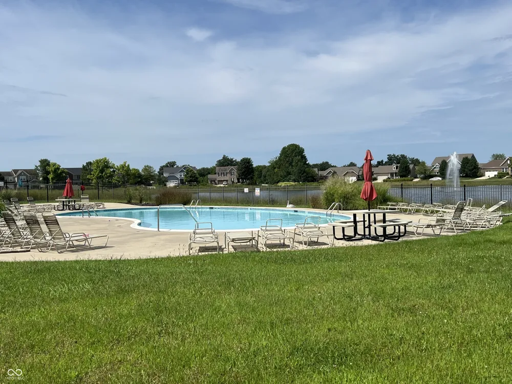 6304 W Cedar Chase Drive McCordsville, IN 46055