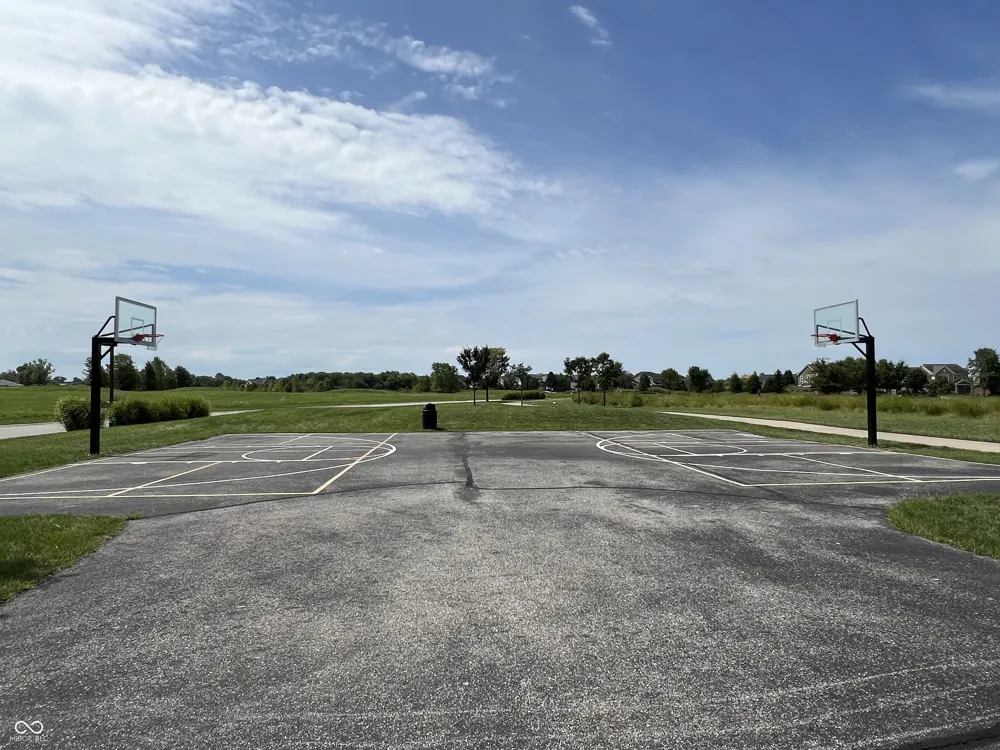 6304 W Cedar Chase Drive McCordsville, IN 46055