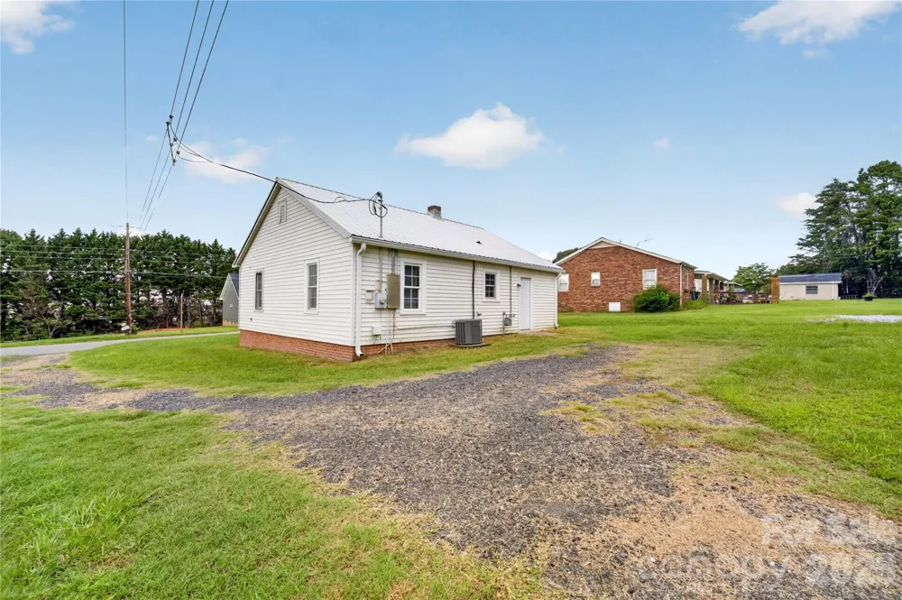 2318 32nd Street NE Hickory, NC 28601