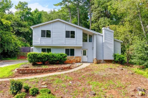 6567 Oakwood Drive