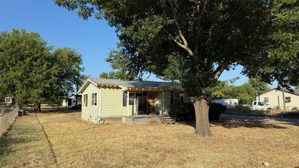3010 W Highway 114 Paradise, TX 76073