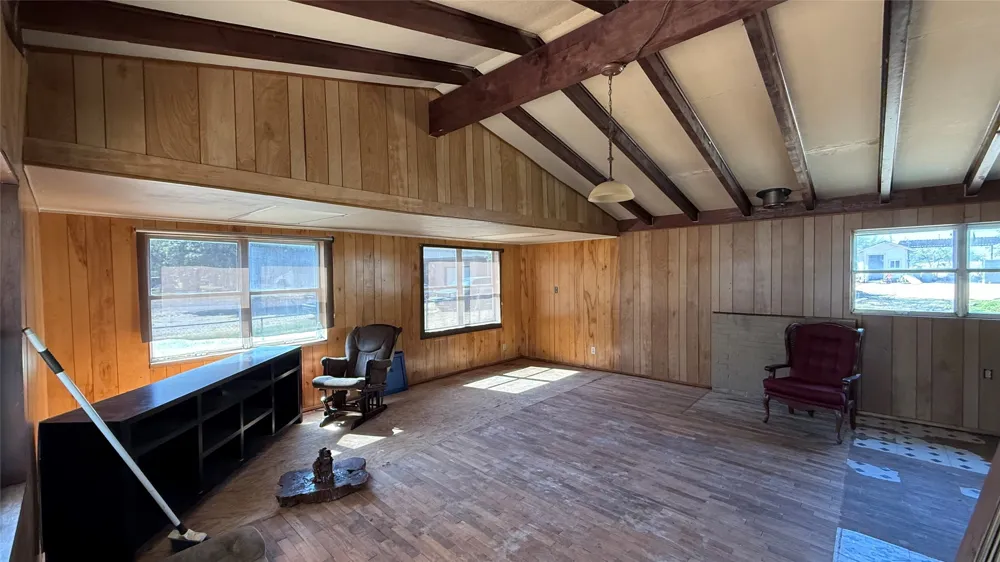 3010 W Highway 114 Paradise, TX 76073