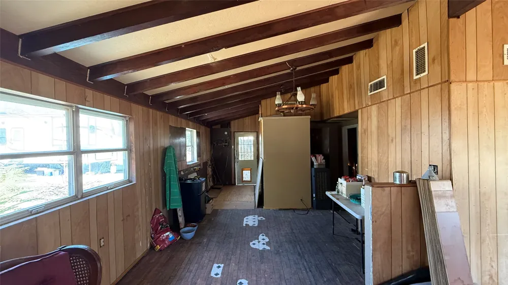 3010 W Highway 114 Paradise, TX 76073