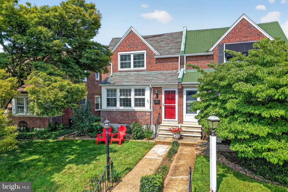 1811 OAK STREET Wilmington, DE 19805
