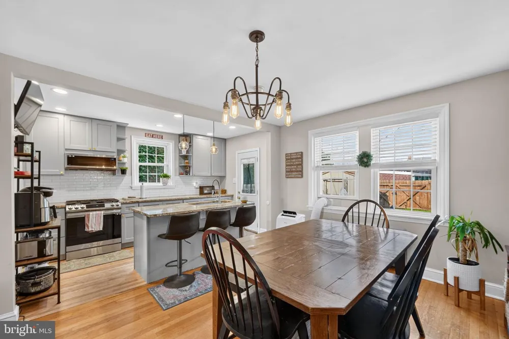 1811 OAK STREET Wilmington, DE 19805