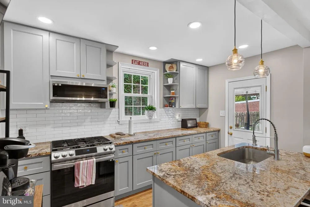 1811 OAK STREET Wilmington, DE 19805