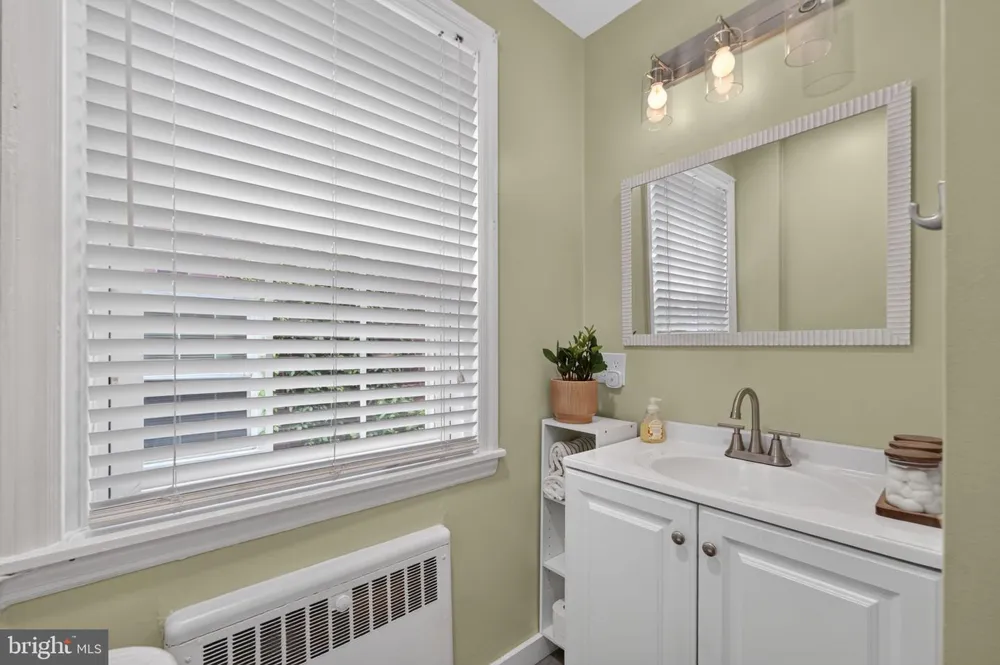 1811 OAK STREET Wilmington, DE 19805