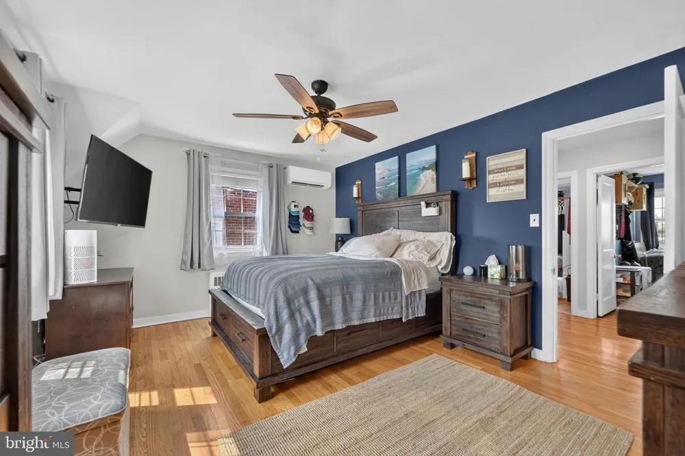 1811 OAK STREET Wilmington, DE 19805