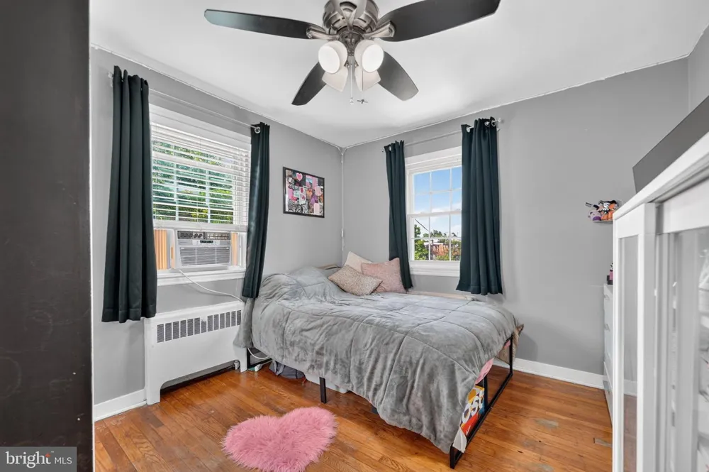 1811 OAK STREET Wilmington, DE 19805