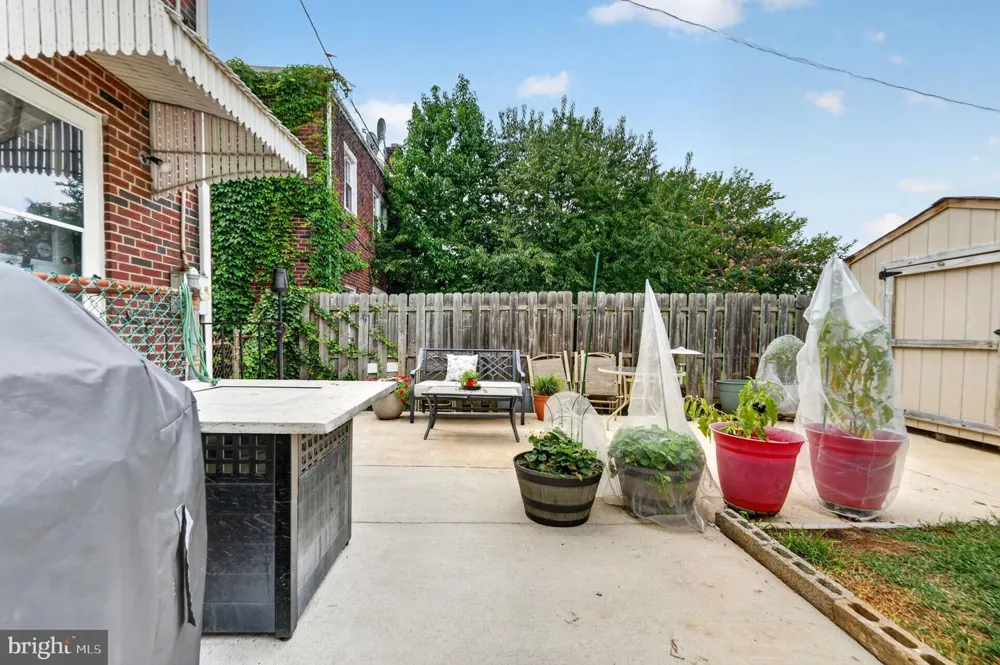 1811 OAK STREET Wilmington, DE 19805