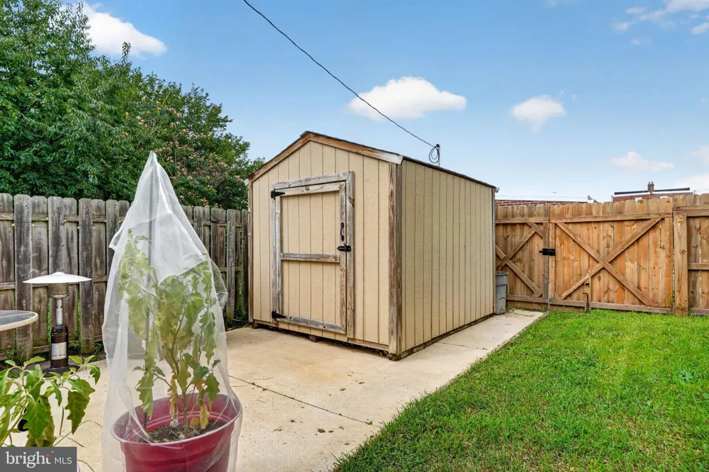 1811 OAK STREET Wilmington, DE 19805