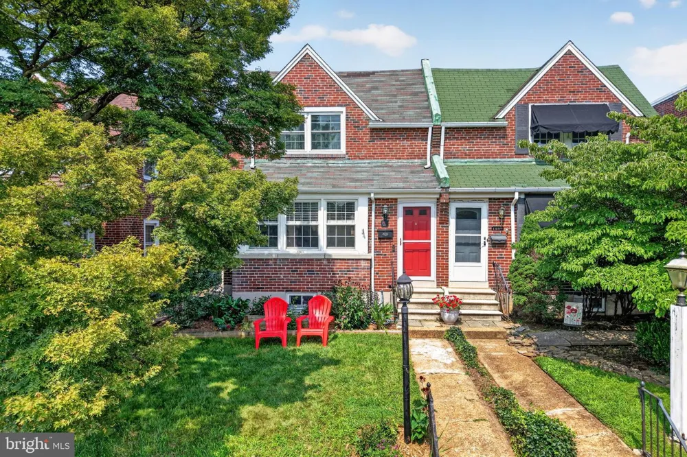 1811 OAK STREET Wilmington, DE 19805