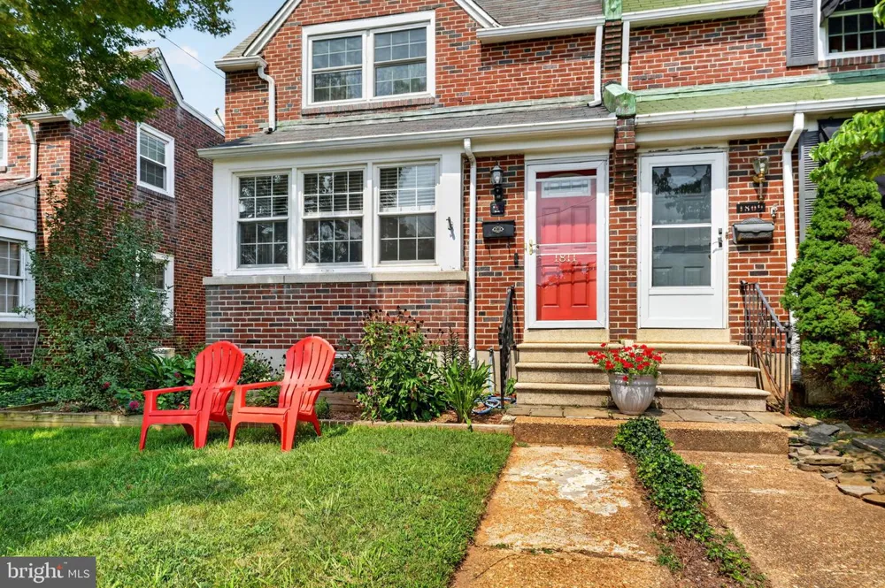1811 OAK STREET Wilmington, DE 19805