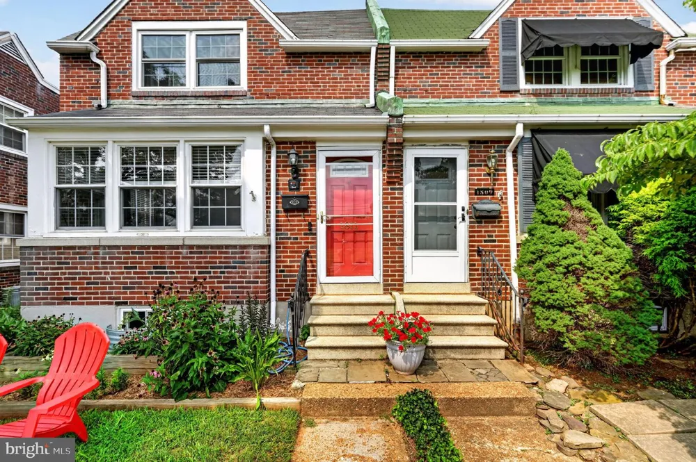 1811 OAK STREET Wilmington, DE 19805