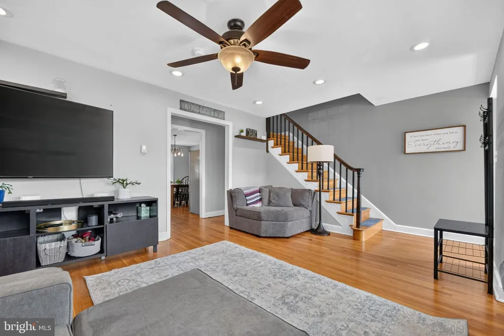 1811 OAK STREET Wilmington, DE 19805