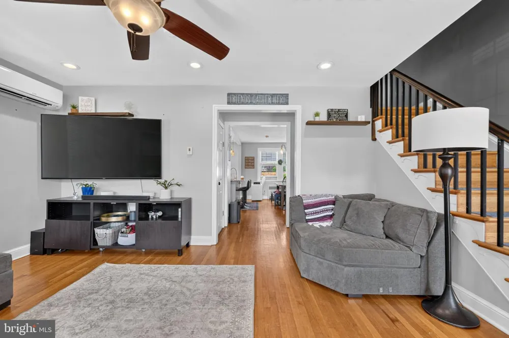 1811 OAK STREET Wilmington, DE 19805