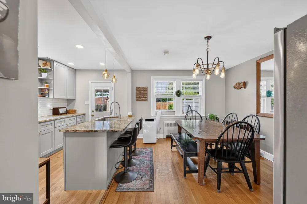 1811 OAK STREET Wilmington, DE 19805