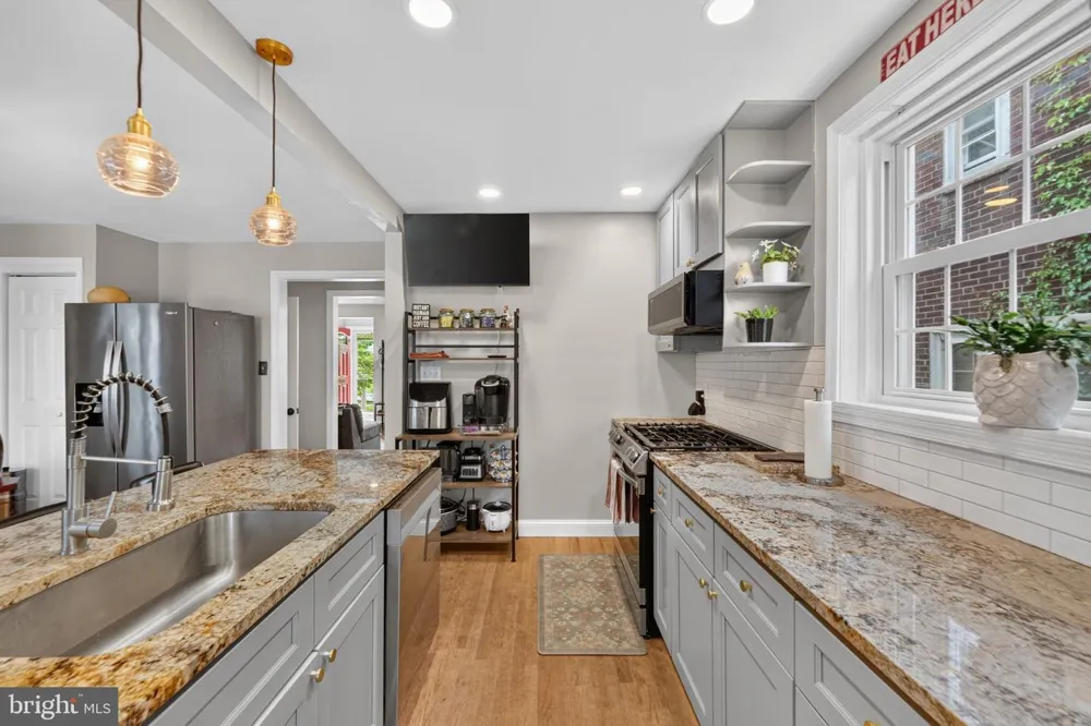 1811 OAK STREET Wilmington, DE 19805