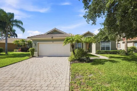 381 NW SHEFFIELD CIRCLE